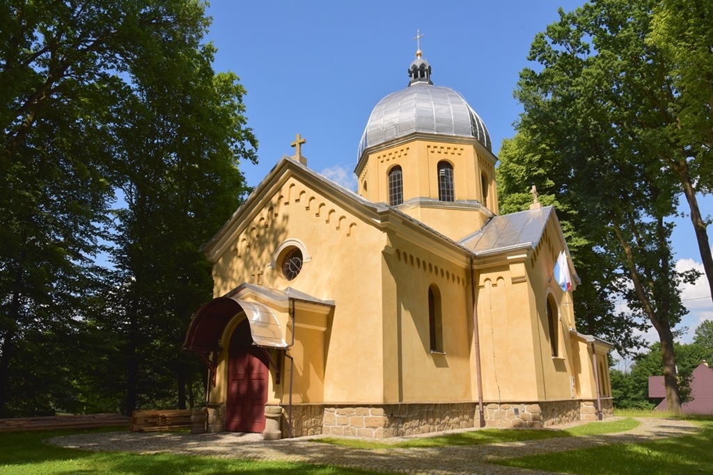 Cerkiew greckokatolicka pw. Narodzenia Najświętszej Marii Panny w Oparówce